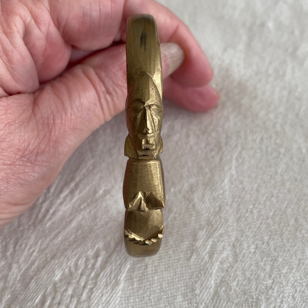 Vintage Aztec like brushed gold toned metal bracelet cuff
